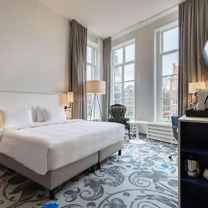 4* Szálloda Radisson Blu Hotel, Center